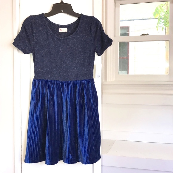 Girls Blue Velvet Dress Metallic Sparkle Short Sleeve NWT Girls Size XL 14/16 - Picture 1 of 13